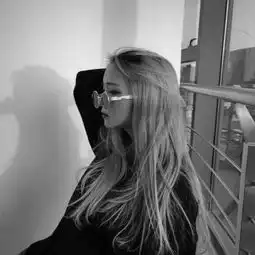 女生头像高质量黑色系个