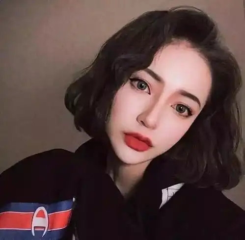  发型丨少女感爆棚的卷发,比直发好看n倍