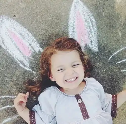  8岁孩子,用自己的工资做慈善这种品质父母最应该传给孩子