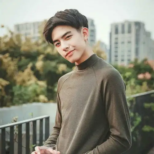  有种失望叫宋威龙寸头,原以为帅出天际,现实太真实