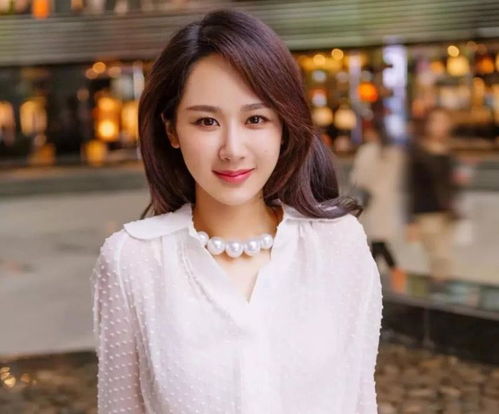  继杨紫分手后,秦俊杰与张雪迎官宣恋爱一周年女方曾吐槽杨紫
