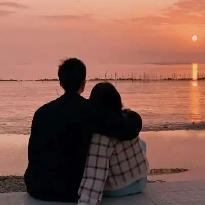  月亮丢了小洋裙治愈系唯美情侣头像我要个性网