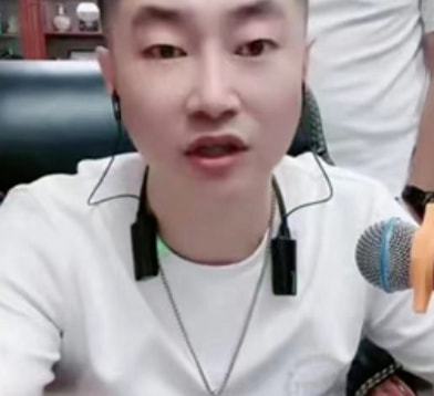  九天喊话娱乐主播再互相排挤流量就被辛巴全买走了浩南直言悦宝宝干的好是自己经营的