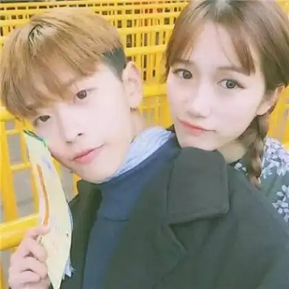 情侣头像黑色系一男一女