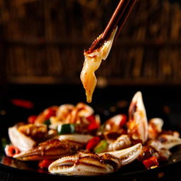 小龙虾之后,又一美食摆上了餐桌,麻辣鲜香,入口q弹真下饭