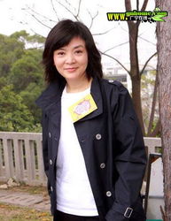  陈玉莲被曝带发修行超3年或会落发经心礼带发修行出家世情周润发