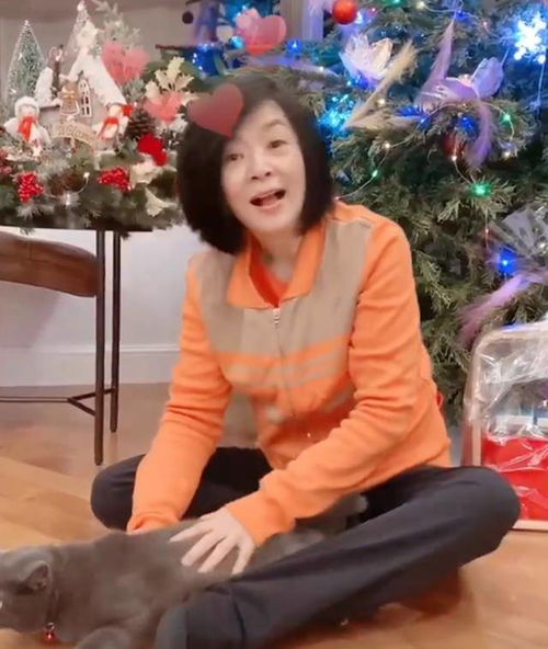  小龙女陈玉莲罕露面,至今单身收养3名孤儿