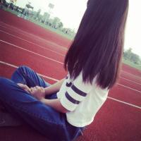  闺蜜头像穿校服的那种