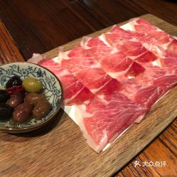 黑白猪头像火腿