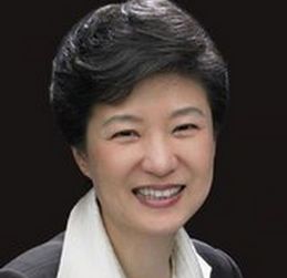  朴槿惠首次正式审判将和崔顺实并排坐被告席