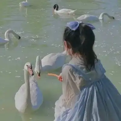 女生头像青春感氛围感 女生头像青春感氛围感