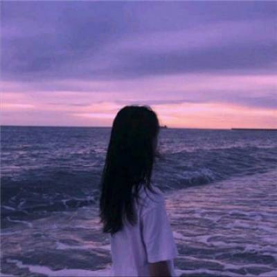  海边气质美女背影头像自找的痛不敢喊痛
