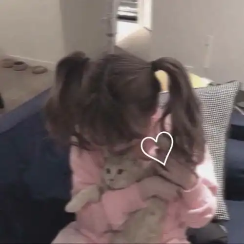  ins仙女头像在黑暗里待久了,触碰到阳光都是疼的