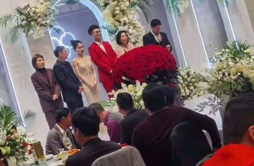  网红项思醒已经抑郁,同居男友张科峰开直播回应富二代爱过网易订阅