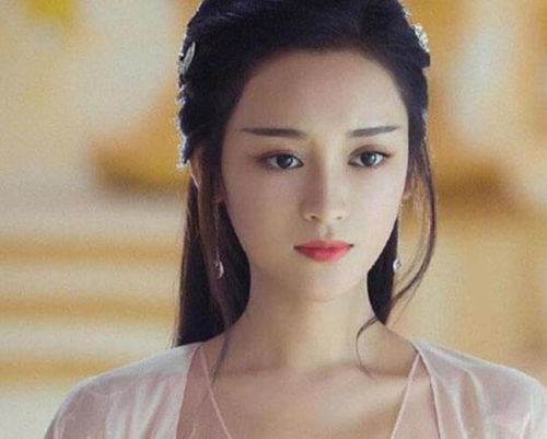  难怪越看穗禾公主越眼熟,原来小时候qq头像就是她,从小美到大