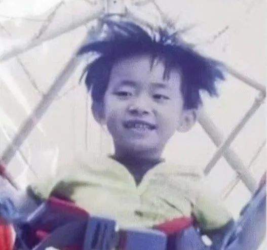  流量小生的突围之路看易烊千玺和他遇到的贵人们