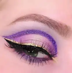  娜扎的猫眼妆超吸睛画个特别的眼线胜过十盘眼影