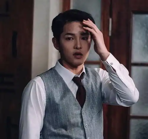 韩国网友心态炸了,宋仲基新剧文森佐被拒看,仅因一个自嗨锅 韩国网友心态炸了,宋仲基新剧文森佐被拒看,仅因一个自嗨锅