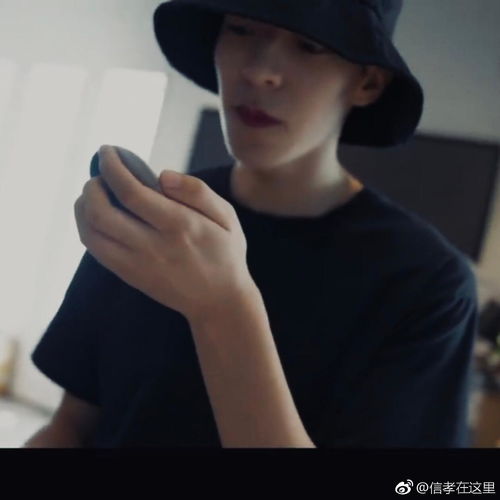  受隔壁黑发爱豆启发,给新人卜凡开一个图楼流量慎...