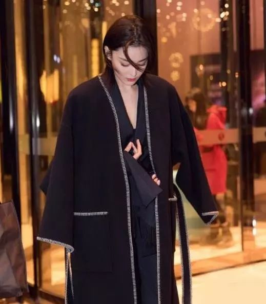  凤囚凰超高颜值组合,张馨予获年度风尚飞跃女演员