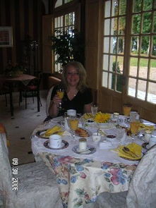 breakfastsaintgervaislestroisclocherschateaulapasquerie的图片
