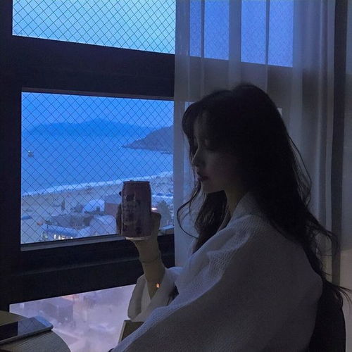  一眼心动的温柔句子每个女孩子都是银河遗落在世间的星星