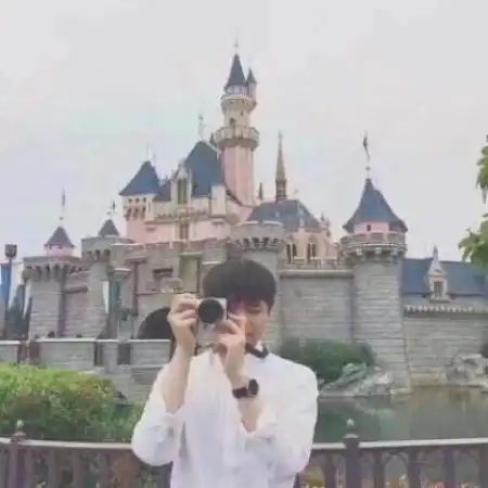  低调秀恩爱情侣头像真人,祝天下所有情侣幸福恩爱