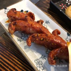  黑白电视老长沙吃货铺朝阳万达店的黑猪肉大香肠好不好吃用户评价口味怎么样南昌美食黑猪肉大香肠实拍图片大众点评