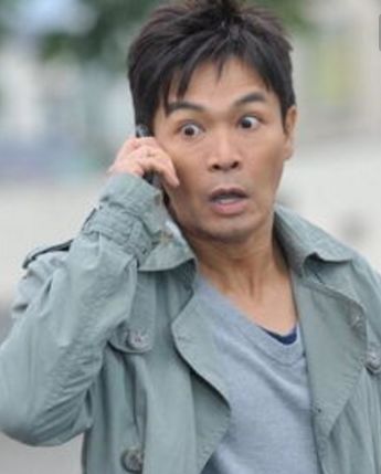  他外号傻王,还被称为张国荣接班人,今娶小15岁的妻子