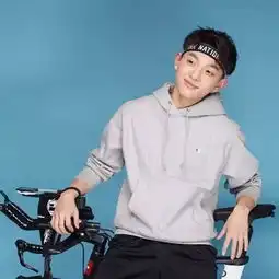 高清禁欲系头像男表演系