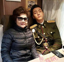  王祖蓝王宝强一看就是亲妈生的,黄子韬的妈太年轻倒像他女朋友