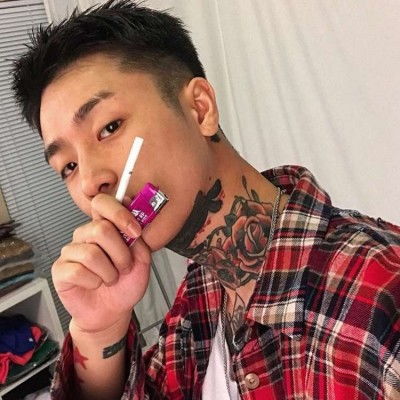  软锦抽烟男生欧美风头像