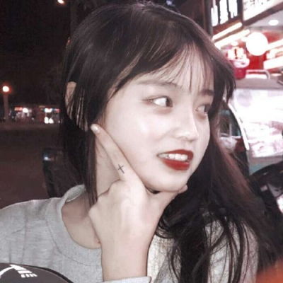  沈奈恬闺蜜头像小姐姐