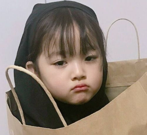 帽子挑的好,就你脸最小 帽子挑的好,就你脸最小