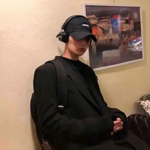 爱不释手的超绝微信头像  爱不释手的超绝微信头像