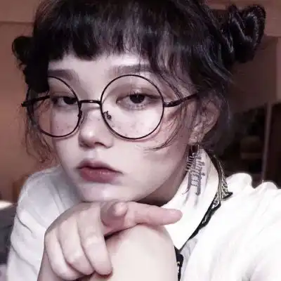  可爱圆圆眼镜女生头像精选戴黑色眼镜头像图片