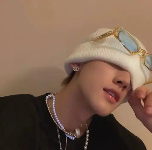  如今遇上的人都是心里有过别人的人禁欲系男头