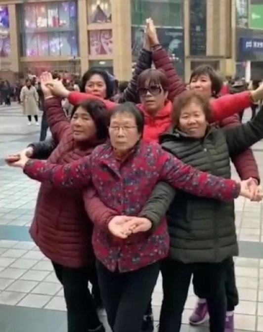  朋友能让你活得更长,但会让你变胖