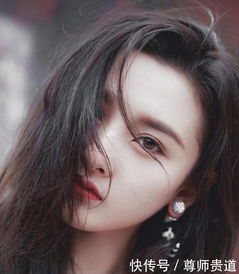  清新素雅已经过时,宋祖儿的雀斑妆才是潮流,天使与魔鬼共存
