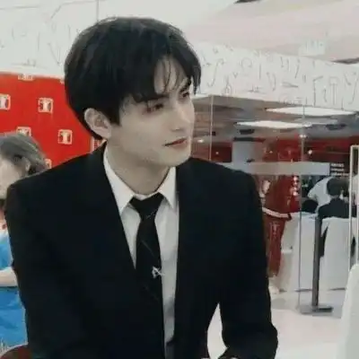  2023最新成长稳重男生头像