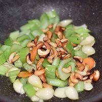  节后菜西芹百合炒腰果