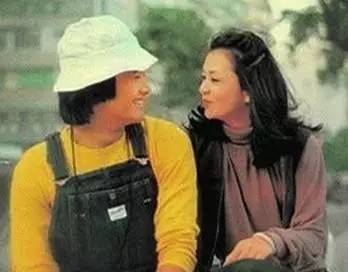  她是拍三级片的小龙女,与周润发分手后转恋上同性,如今带发修行不会再婚