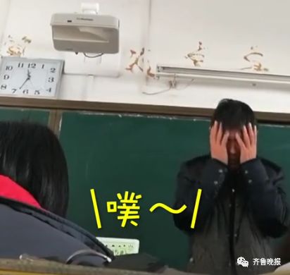  老师朗诵将进酒走红每一个教师心里,都住着一位李白
