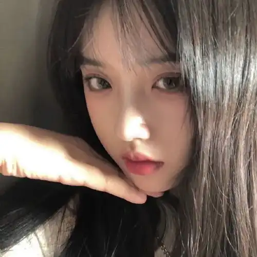  ins女生头像少女怀情总是诗