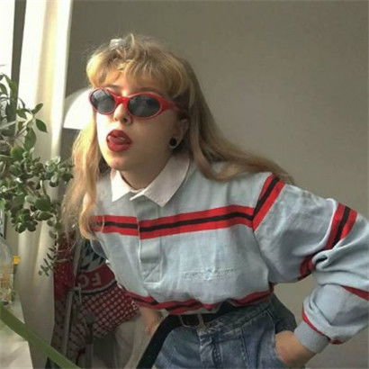  个性超酷欧美女头像,抽烟的几张更是拽
