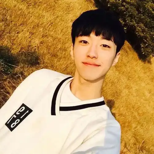  已婚前男友总时不时联系你,是什么心态