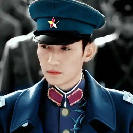  男星民国装扮阮经天张若昀帅萌,陈伟霆禁欲系,朱一龙第一次见