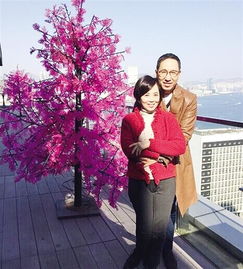  张国荣旧爱庆结婚22周年眼神清澈皮肤细腻综艺新闻