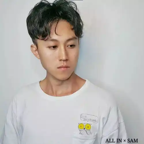  猫系男孩来袭这种微坏发型女孩最爱