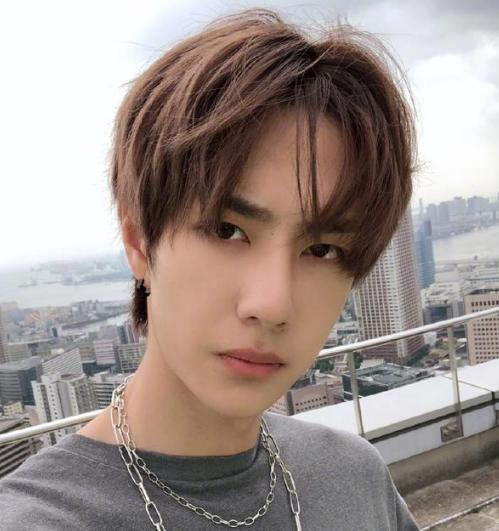  上个月明星权力榜出炉王一博第3,王俊凯第2,第1果然顶流